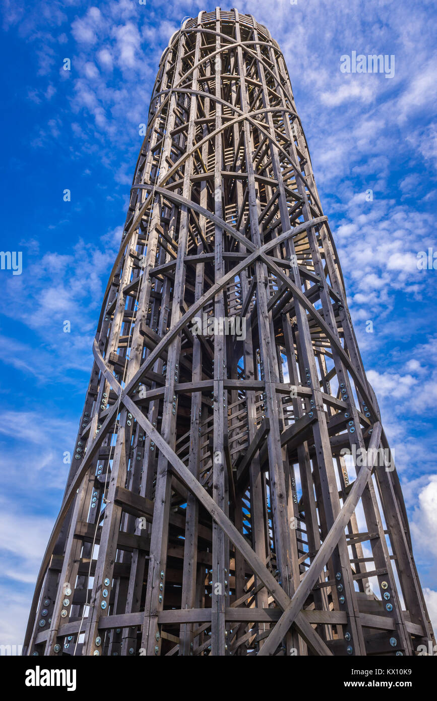 Holz Aussichtsturm namens Cucmber Turm von Jan Vondrak in der Nähe von Liberec Hermanice Dorf im Bezirk der Tschechischen Republik konzipiert Stockfoto