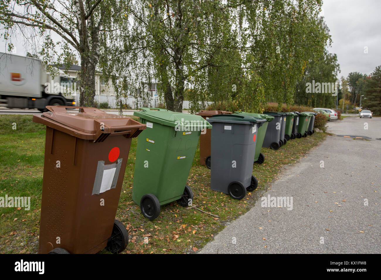 Müll ist verantwortlich für die Garbage Collection, Upplands Väsby, Schweden. Stockfoto