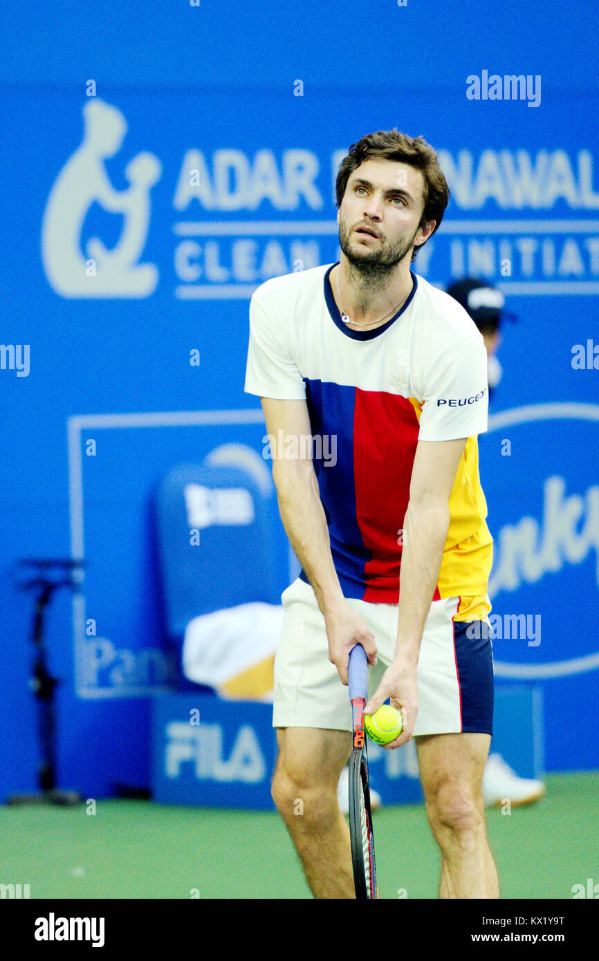 Pune, Indien. 6. Januar 2018. Gilles Simon von Frankreich in Aktion im Finale der Konkurrenz singles an der Tata Open Maharashtra Turnier am Mahalunge Balewadi Tennis Stadium in Pune, Indien. Credit: karunesh Johri/Alamy Leben Nachrichten. Stockfoto