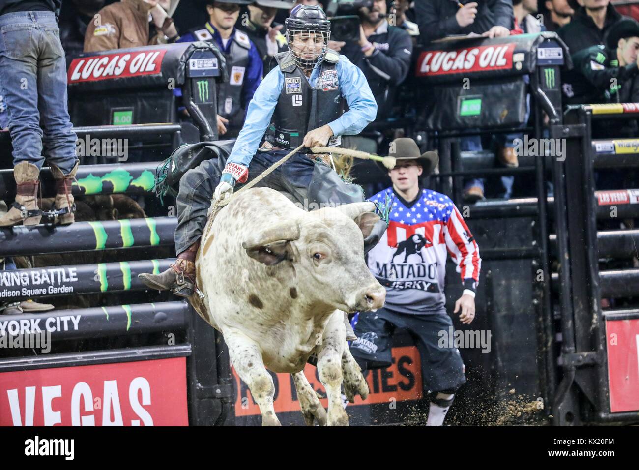 New York, USA. 06 Jan, 2018. Pbr cowboy Bauer während der Monster Energy Dollar weg im Madison Square Garden in New York City in den Vereinigten Staaten diesen Samstag, 6. Januar 2018. (Foto: WILLIAM VOLCOV/BRASILIEN FOTO PRESSE) Credit: Brasilien Foto Presse/Alamy leben Nachrichten Stockfoto