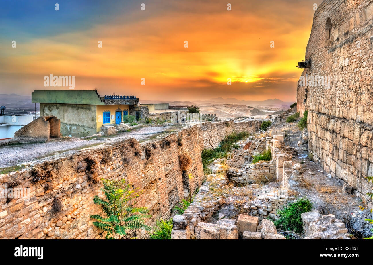 Sonnenuntergang über die Mauern der Kasbah, eine mittelalterliche Festung in le Kef, Tunesien Stockfoto