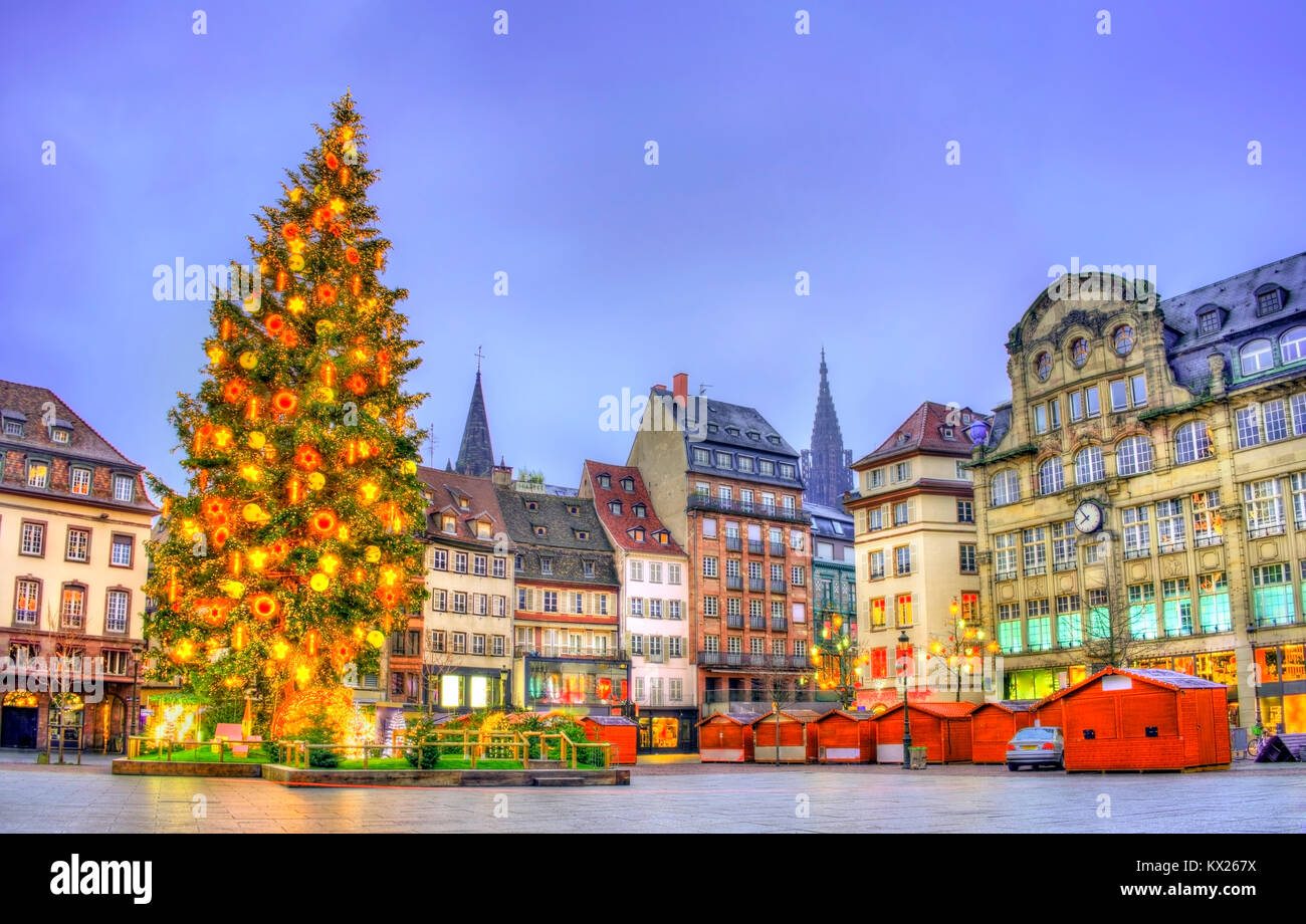 Weihnachtsbaum am Place Kleber in Straßburg, Frankreich Stockfoto