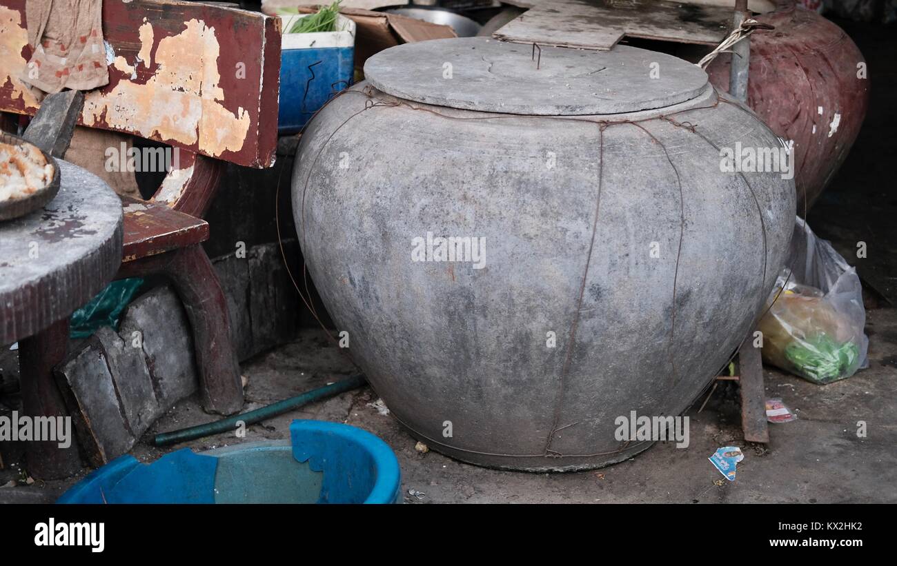 Alte Wasserkrug Takeo Kambodscha Marktgebiet Stockfoto