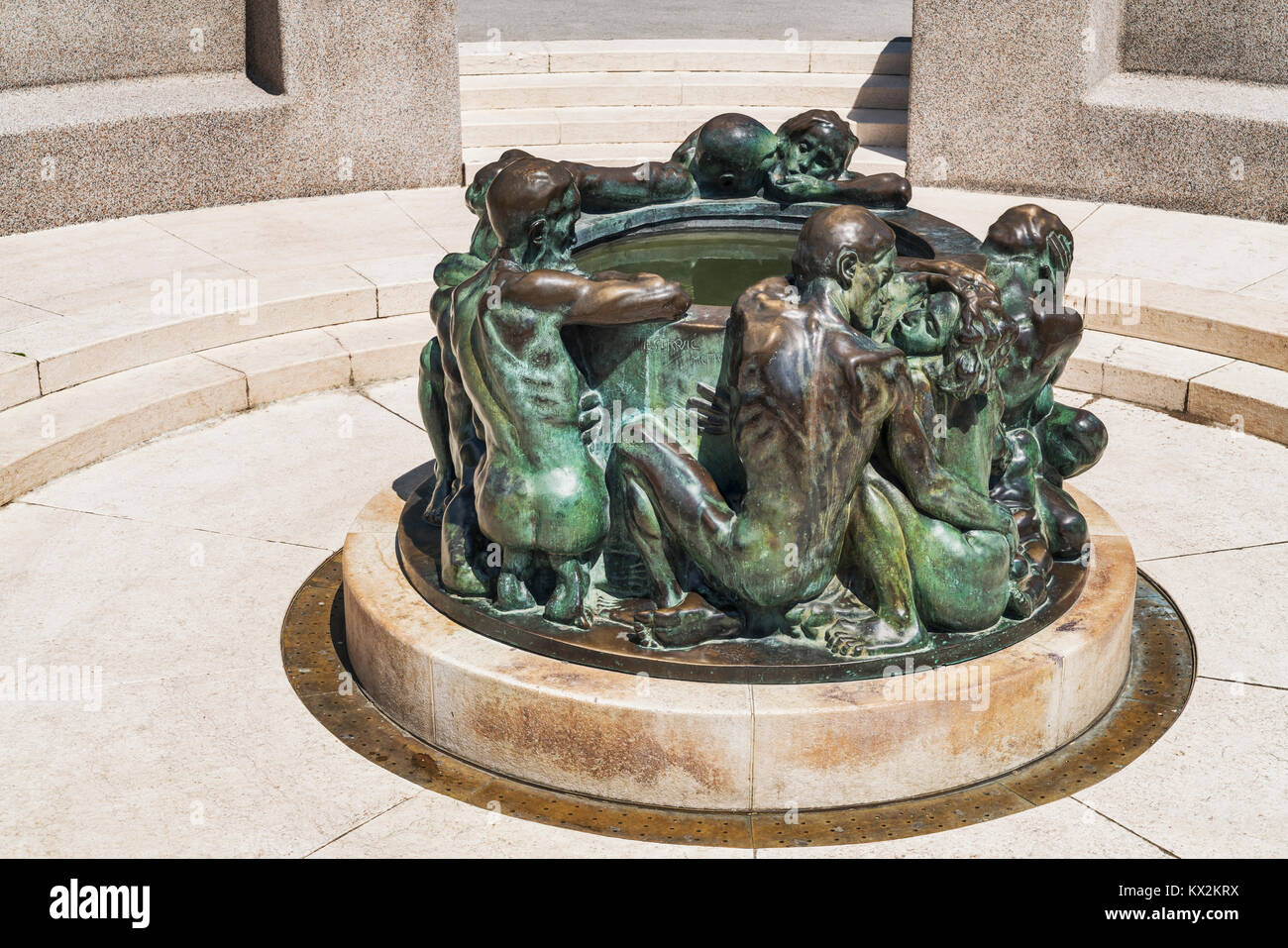 Die Skulptur Brunnen des Lebens wurde 1905 von dem berühmten Bildhauers Ivan Mestrovic erstellt und im frühen 20. Jahrhundert errichtet vor der Nationalen Theat Stockfoto