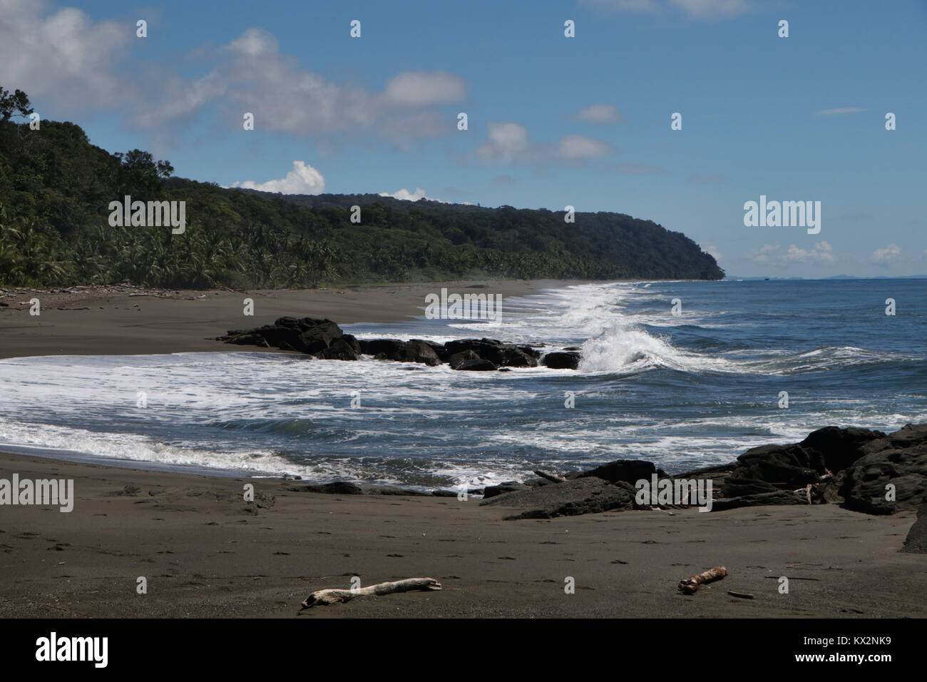 Steiniger Strand auf der Halbinsel Osa Stockfoto