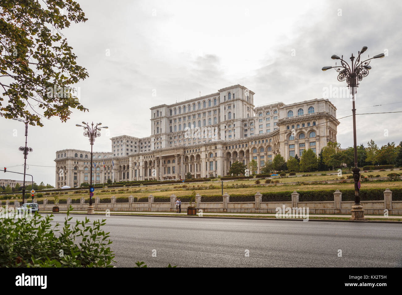 Palast Des Parlaments Haus Der Republik Der Grossten Verwaltungsgebaude Der Welt Bukarest Der Hauptstadt Rumaniens Mitteleuropa Stockfotografie Alamy