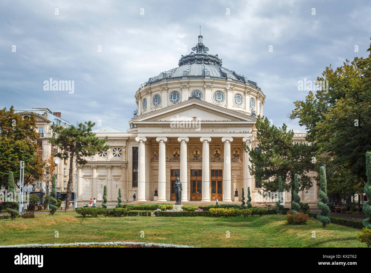 Rumänischen Athenaeum, ein Konzertsaal in Bukarest, der Hauptstadt Rumäniens, Central Europe Home der George Enescu jährliche International Music Festival Stockfoto