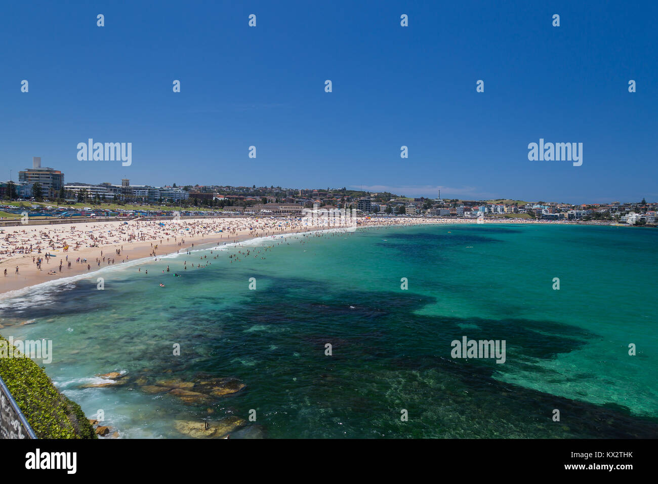 Massen am Bondi Beach, Sydney, Australien. Stockfoto