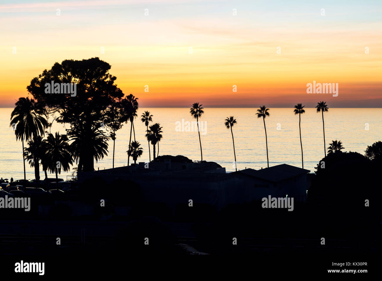 Blick hinunter auf die Küste Stadt Encinitas, California. Stockfoto