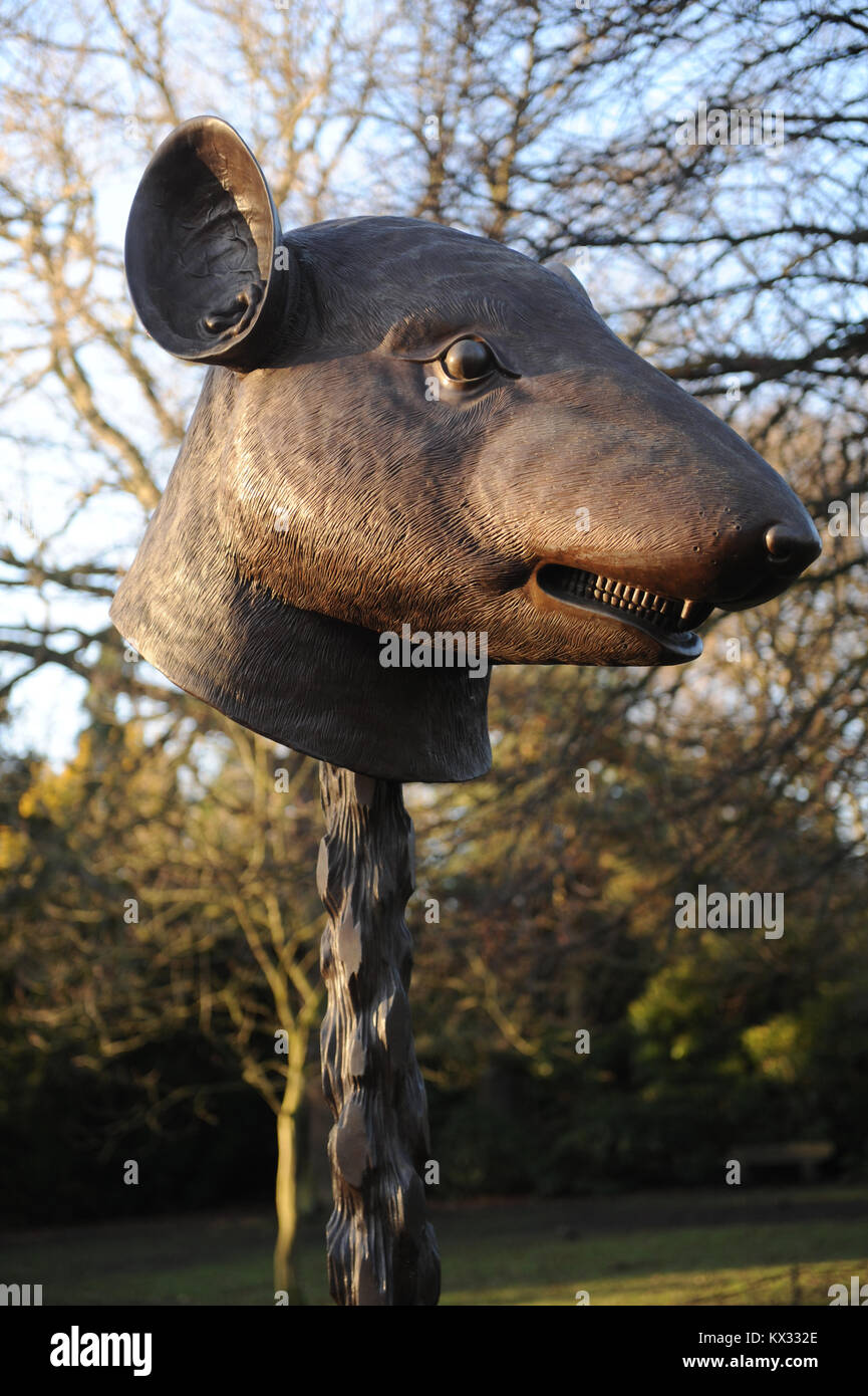 Kreis der Tiere, Zodiac Köpfe von Ai Weiwei, in Yorkshire Sculpture Park, in der Nähe von Wakefield, West Yorkshire, UK. Stockfoto