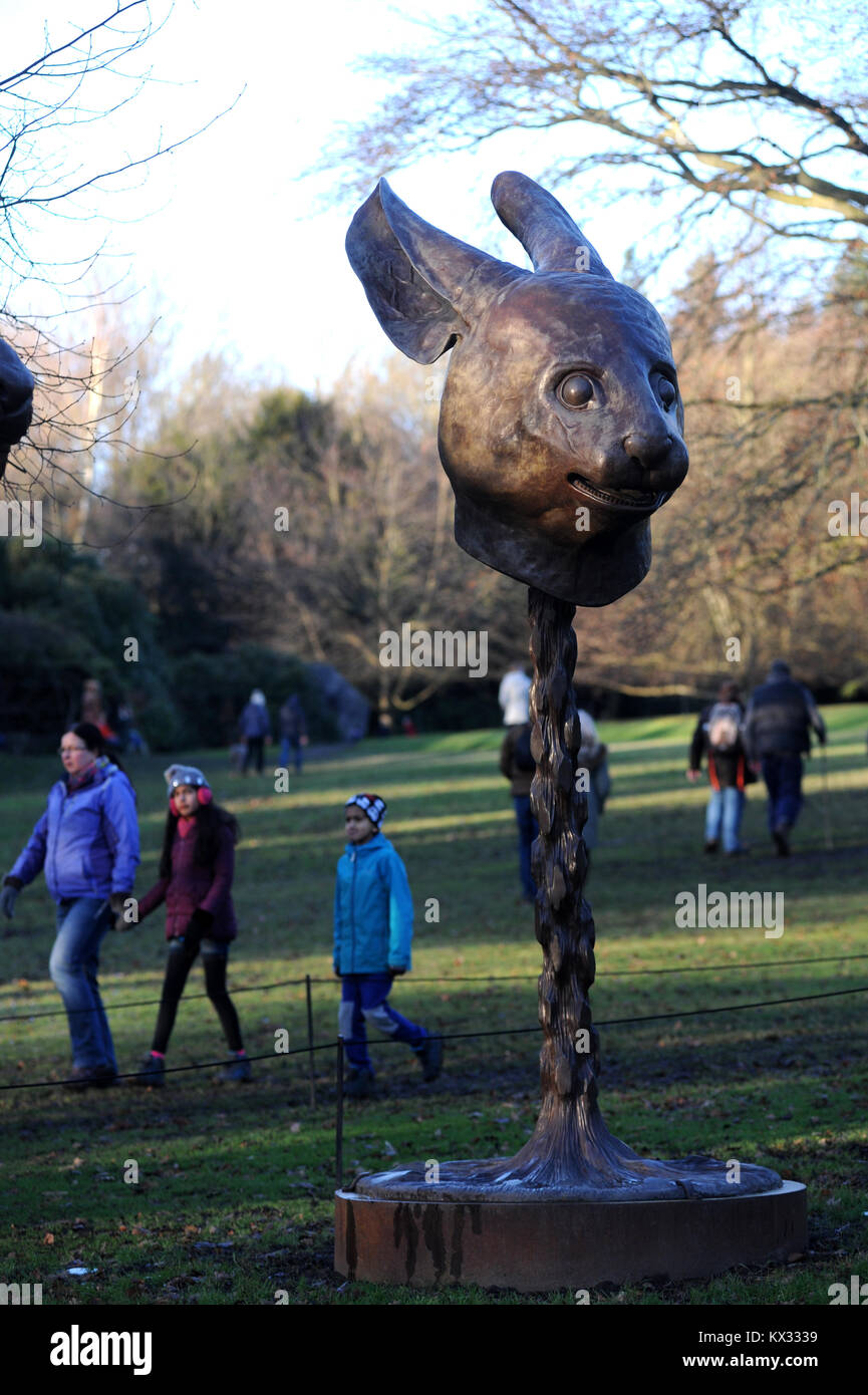 Kreis der Tiere, Zodiac Köpfe von Ai Weiwei, in Yorkshire Sculpture Park, in der Nähe von Wakefield, West Yorkshire, UK. Stockfoto