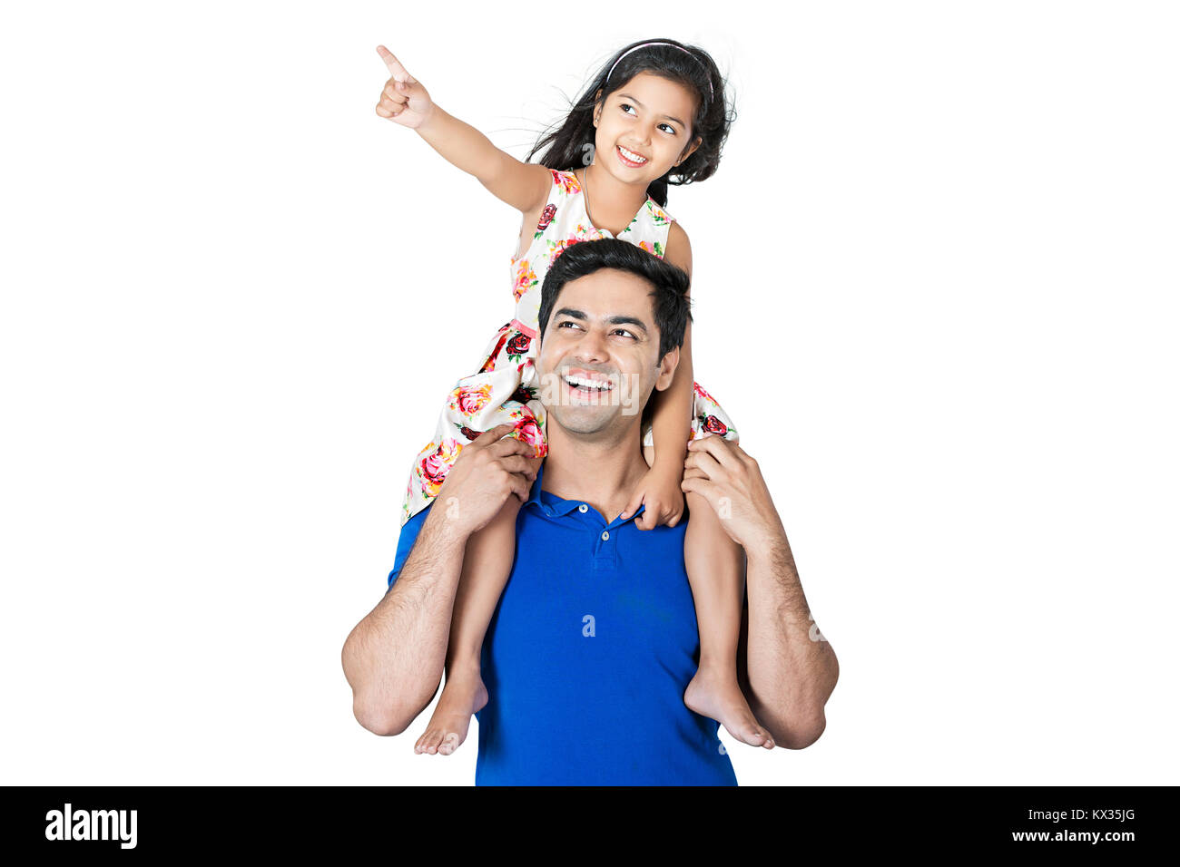 Gerne Vater mit seiner Tochter auf Schultern zeigenden Finger angezeigt Stockfoto