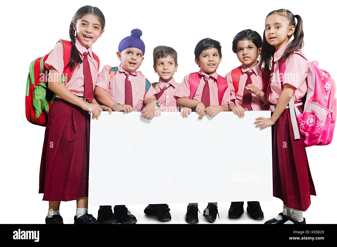 Gruppe Inder Schule Kinder Schüler Freunde anzeigen White Board Stockfoto