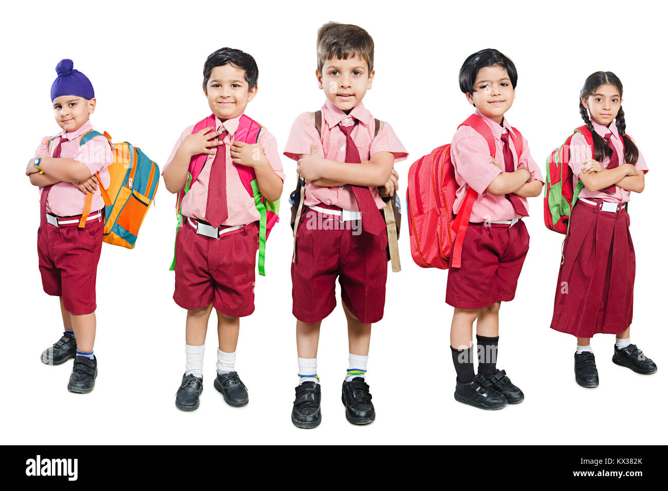 Gruppe Inder Schule Kinder, Schüler, Freunde mit verschränkten Armen zusammen Lächeln Stockfoto