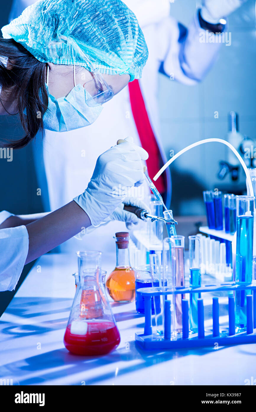1 indische Wissenschaftler Wissenschaft Chemie Labor in der Chemischen Forschung Stockfoto