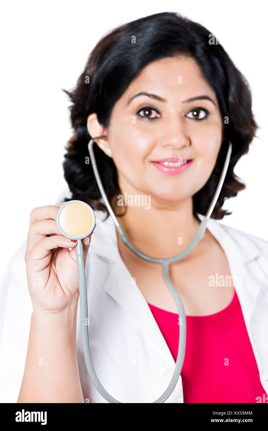 Indische Diagnose Arzt Frau, Stethoskop überprüfen Stockfoto