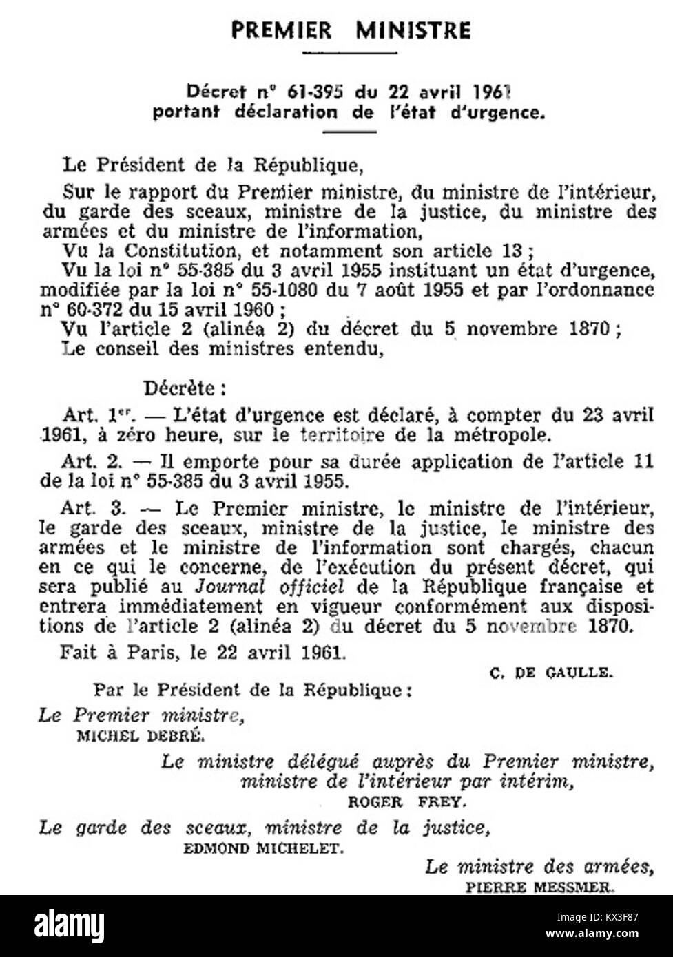 Offizielles Dekret, mit dem am 22. April 1961 in Frankreich der Ausnahmezustand erklärt wurde und in dem Regierungsbefugnisse und rechtliche Maßnahmen während des Zeitraums dargelegt wurden. Stockfoto