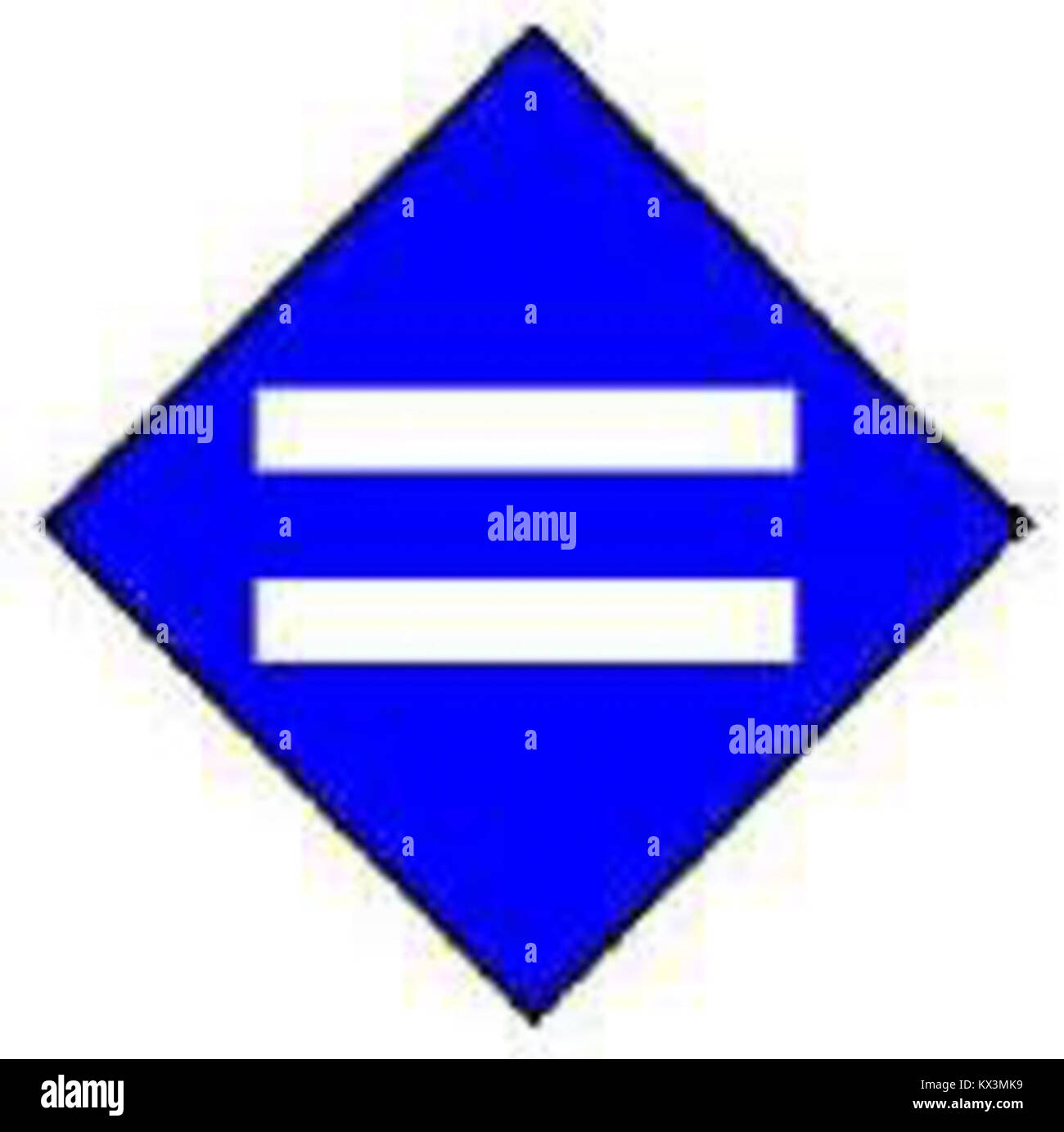 Ein tschechisches Eisenbahnschild aus dem Jahr 1995, das den Beginn eines Gleichstrom-Antriebssystems für elektrische Züge angibt. Stockfoto