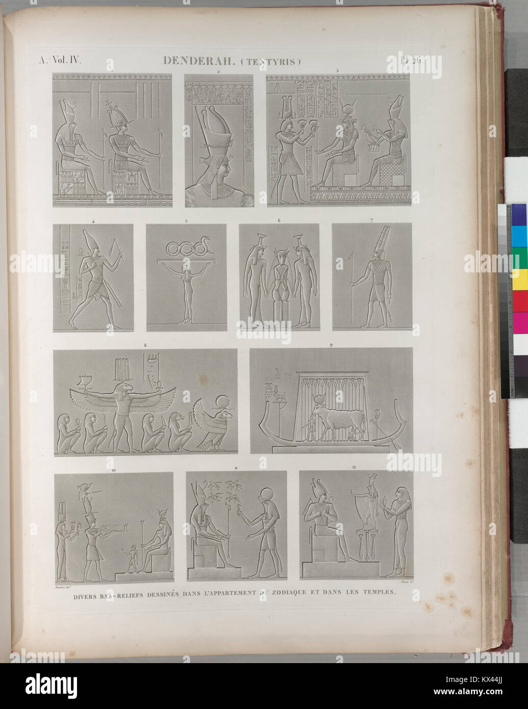 BAS-Reliefs aus dem ägyptischen Denderah-Tempelkomplex zeigen Szenen aus der ägyptischen Mythologie, mit detaillierten Entwürfen in der Zodiac-Wohnung und anderen Tempelbereichen, die alte ägyptische religiöse Kunst veranschaulichen. Stockfoto