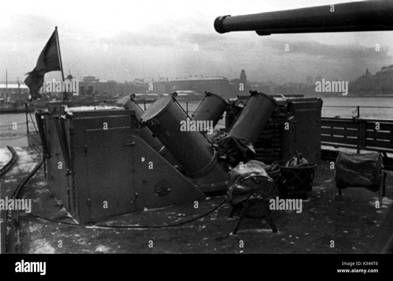 Hms Depth Charge Rack Depth charge -Fotos und -Bildmaterial in hoher Auflösung – Alamy