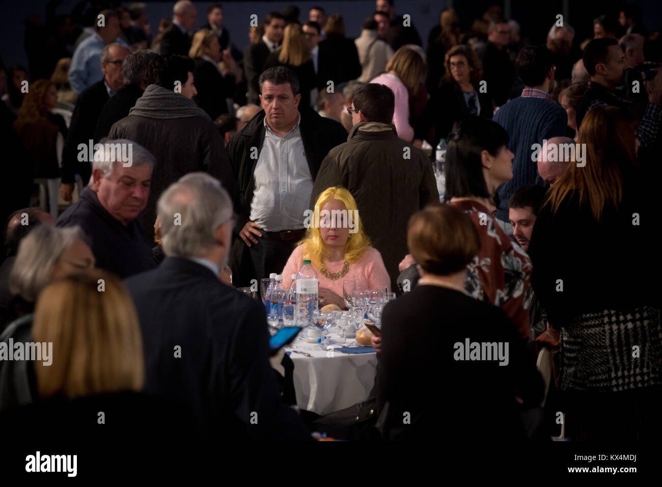 Dezember 19, 2017 - Barcelona, Katalonien, Spanien - Partido Popular (Volkspartei) Unterstützer Momente vor Beginn der Kampagne schließen Stockfoto