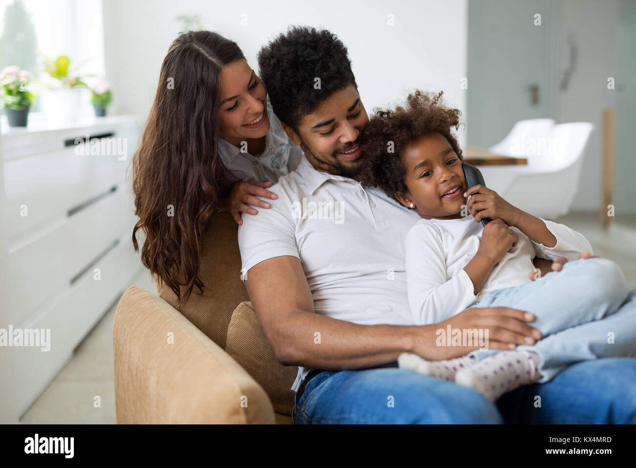 Glückliche Familie Spaß mal Stockfoto