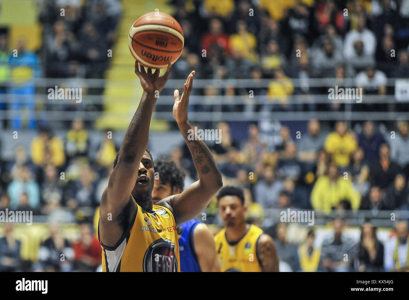 Turin, Italien. 07 Jan, 2018. Lamar Patterson (Fiat Auxilium Torino) während der CAMPIONATO WARENKORB SERIE A 2017/18 basketball Match zwischen FIAT AUXILIUM TORINO VS GERMANEN BRESCIA an PalaRuffini am 7. Januar 2017 in Turin, Italien. Quelle: FABIO UDINE/Alamy leben Nachrichten Stockfoto