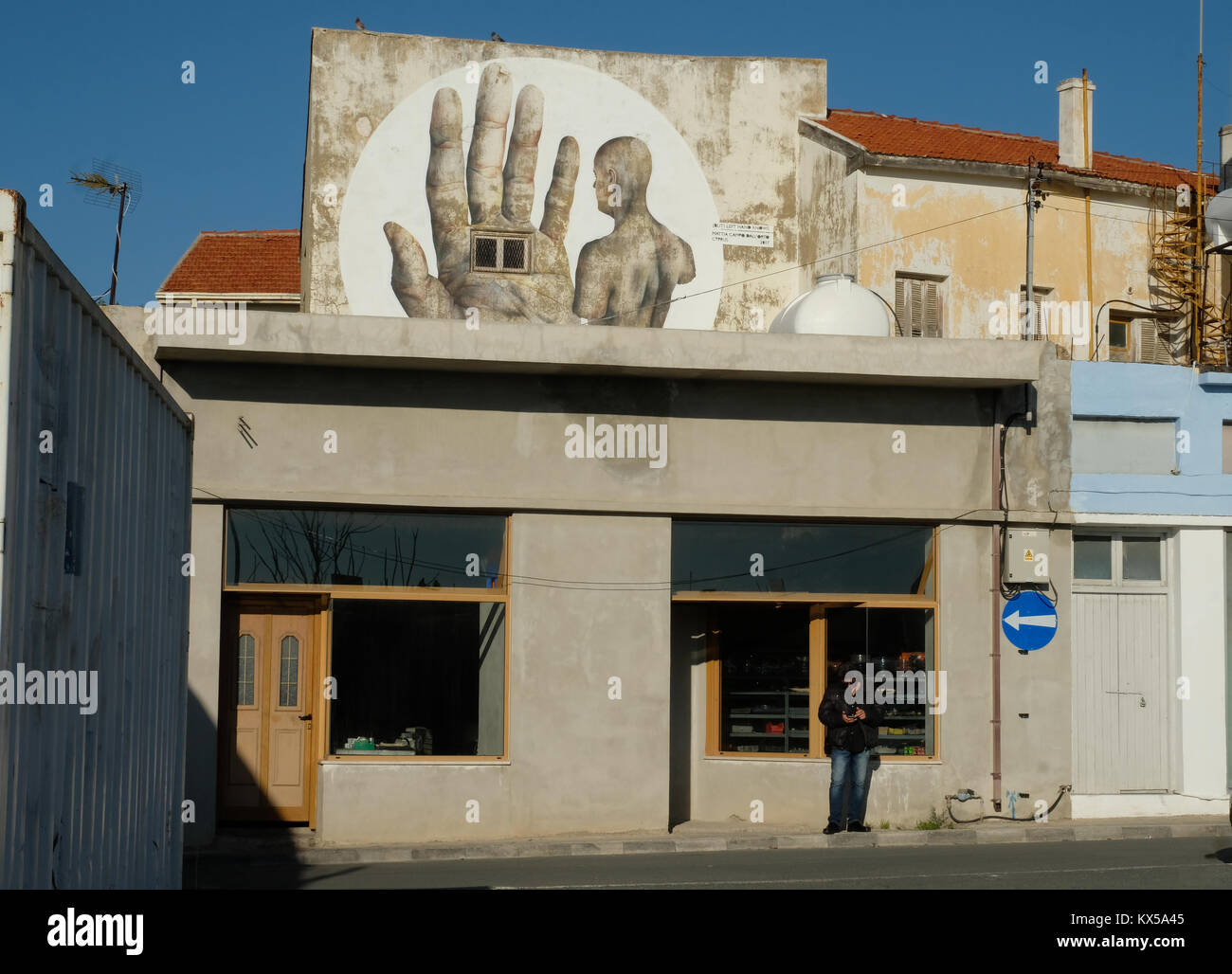 Street Art in der Altstadt von Paphos, Zypern, die mit der Europäischen Stadt Pafos 2017 Veranstaltung zusammenfällt. Stockfoto