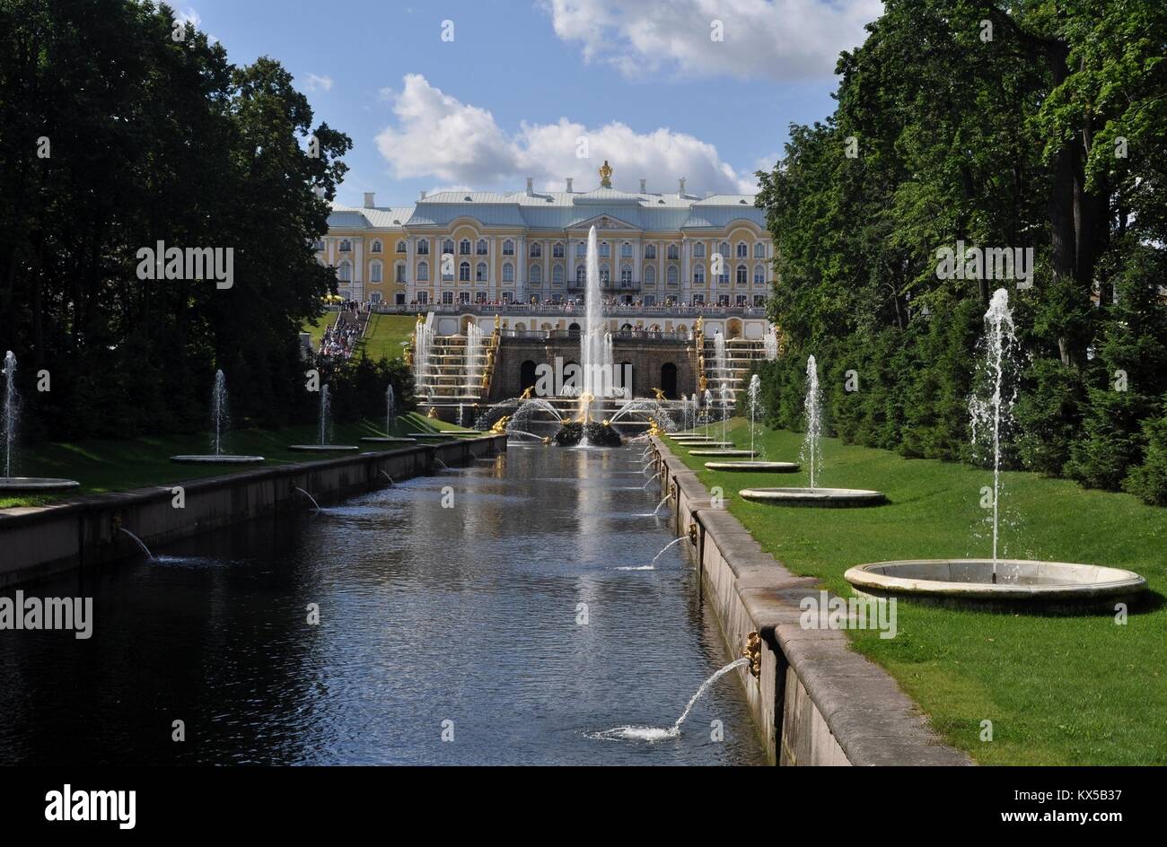 GRAND PALACE UND GROSSE KASKADE, Peterhof, St. Petersburg Stockfoto