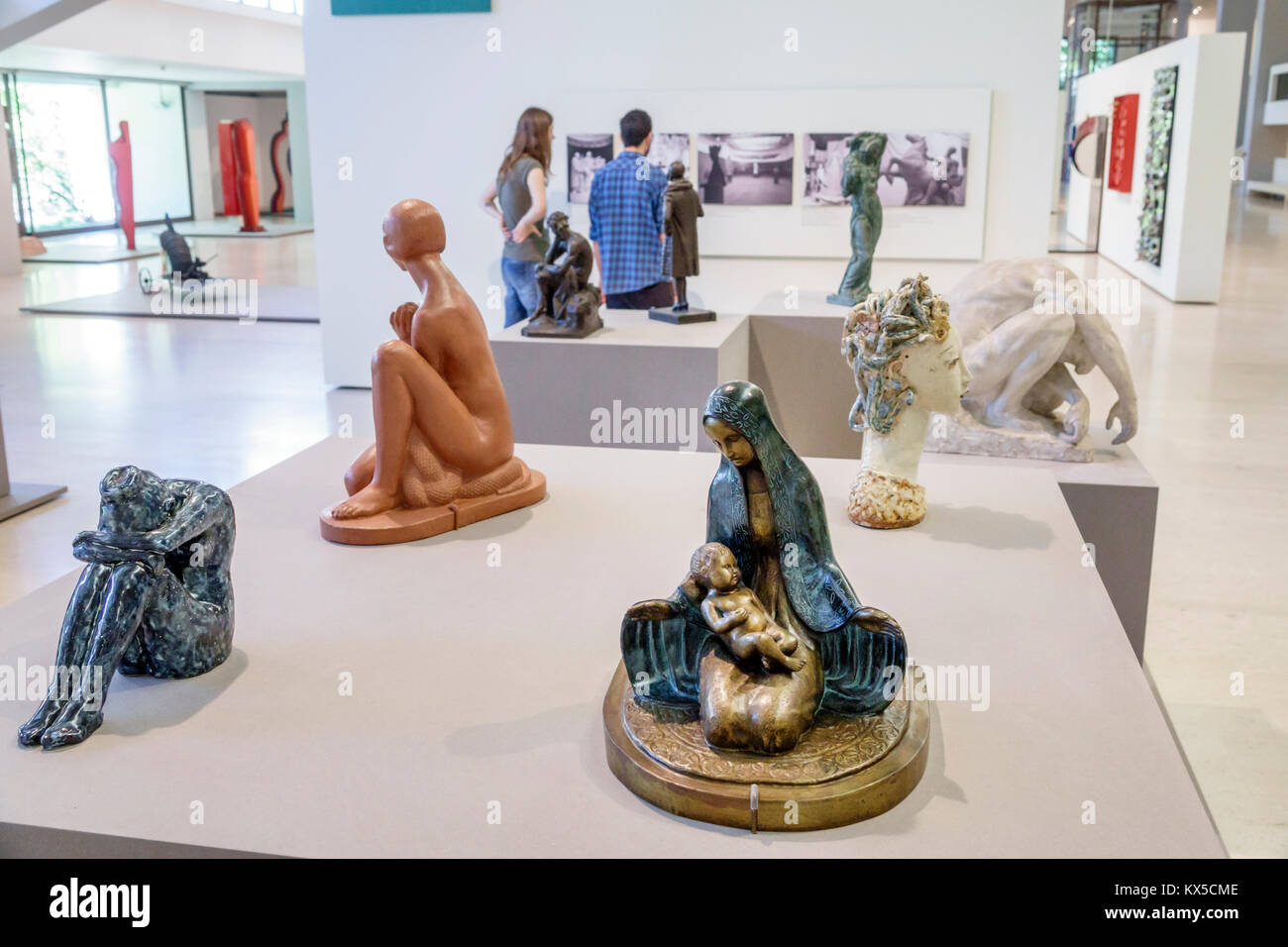 Lissabon Portugal, Sao Sebastiao, Museu Calouste Gulbenkian, Museum, Zentrum für moderne Kunst, Zentrum, zeitgenössisch, modern, Kunst, Ausstellung Sammlung Bildhauerei Stockfoto