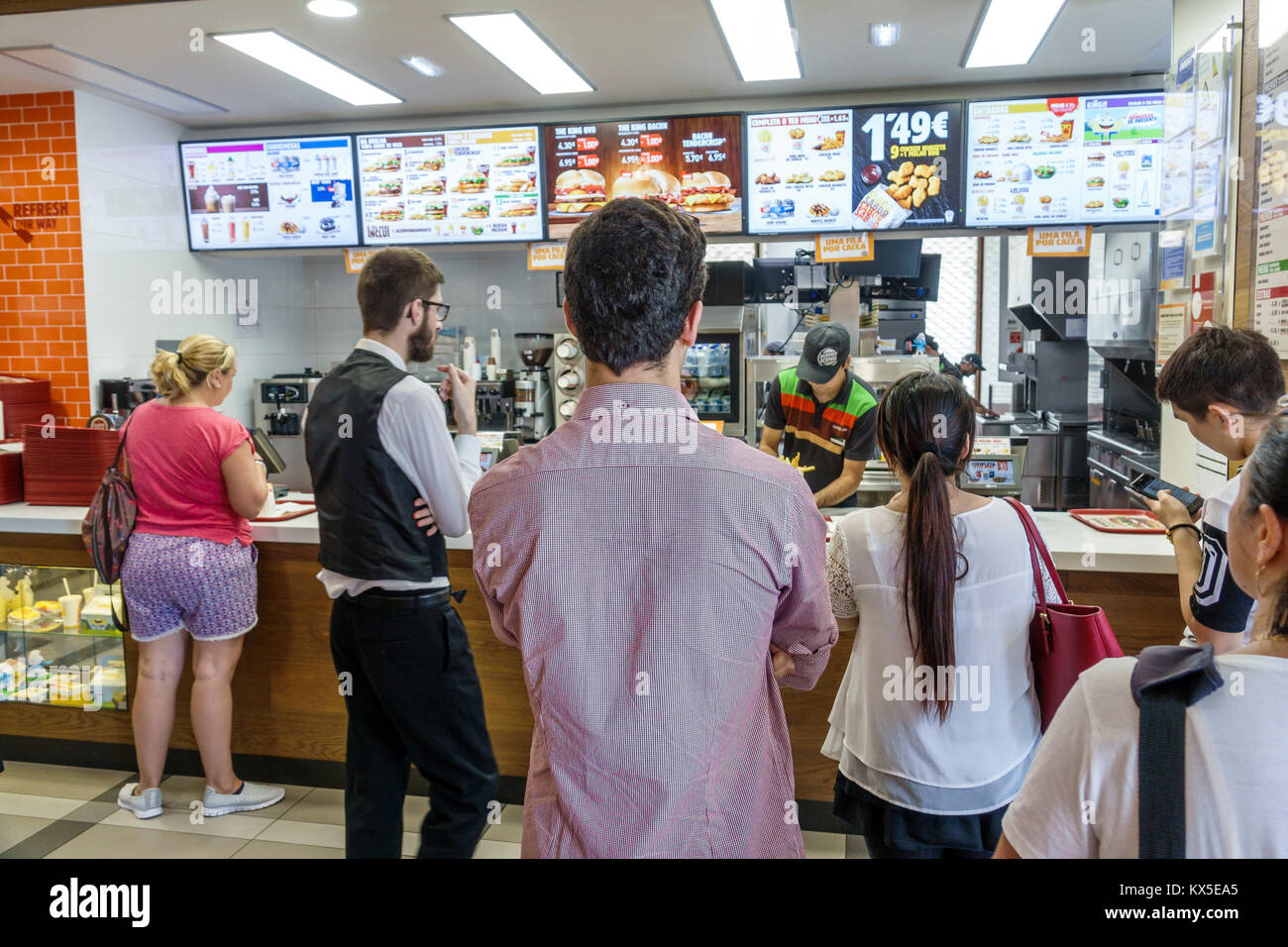 Coimbra Portugal, historisches Zentrum, Burger King, amerikanische Hamburger-Kette, Restaurant Restaurants Essen Essen Essen Essen gehen Cafe Cafés Bistro, Fast Food, Counte Stockfoto