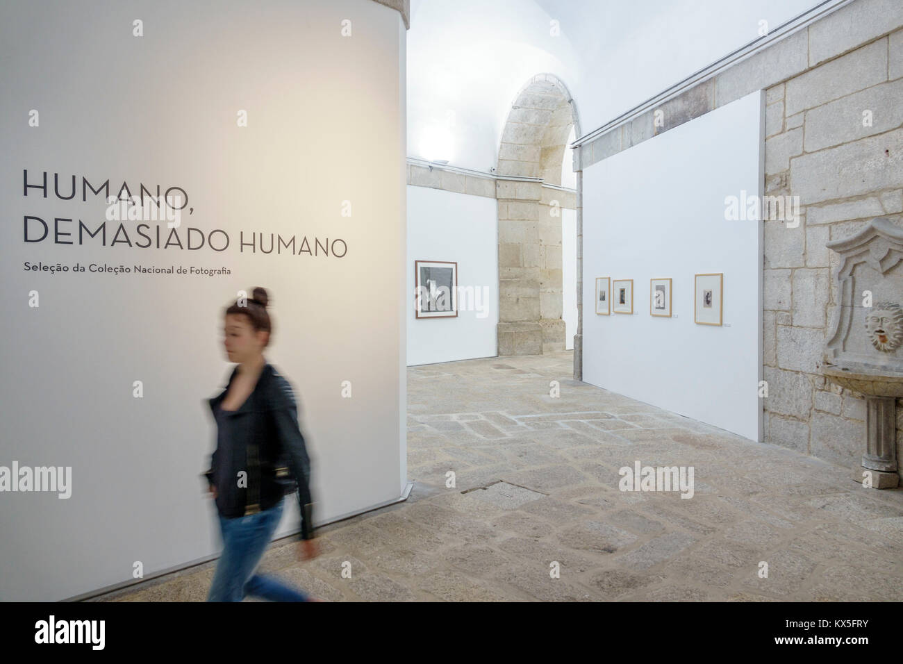 Porto Portugal, historisches Zentrum, Centro Portugues de Fotografia, Portugiesisches Fotografiezentrum, Museum, Ausstellungsausstellung Sammlung Humano, demasiado hu Stockfoto