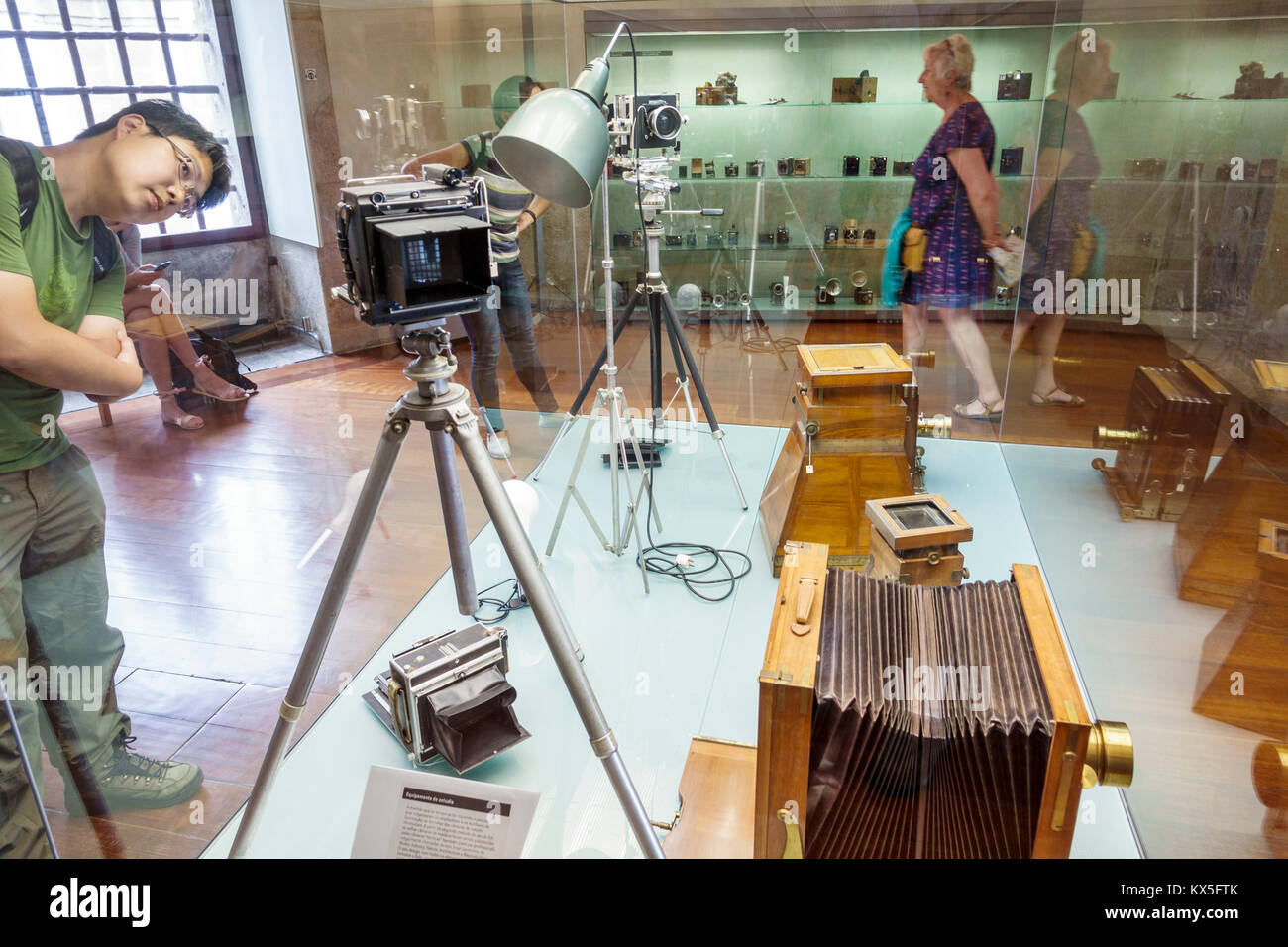 Porto Portugal, historisches Geschichtszentrum, Centro Portugues de Fotografia, Portugiesisches Fotografiezentrum, Museum, Ausstellungssammlung, Vintage-Kamera Stockfoto