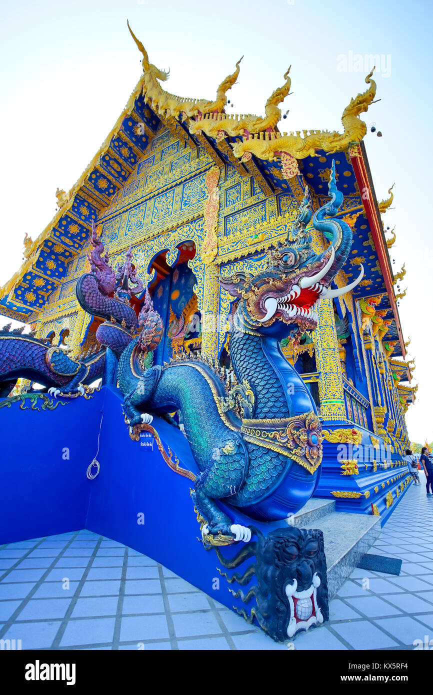 CHIANG RAI, THAILAND - Dezember 20, 2017: Sehr schöne Skulptur im Wat Rong Rong Sua Sua zehn oder zehn Tempel. Dieser Ort ist der beliebten Umgebung Stockfoto