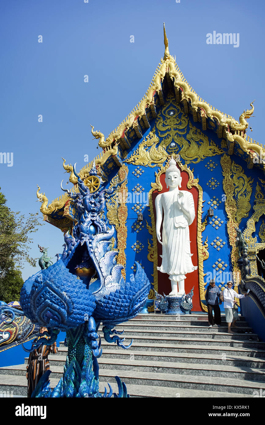 CHIANG RAI, THAILAND - Dezember 20, 2017: Sehr schöne Skulptur im Wat Rong Rong Sua Sua zehn oder zehn Tempel. Dieser Ort ist der beliebten Umgebung Stockfoto