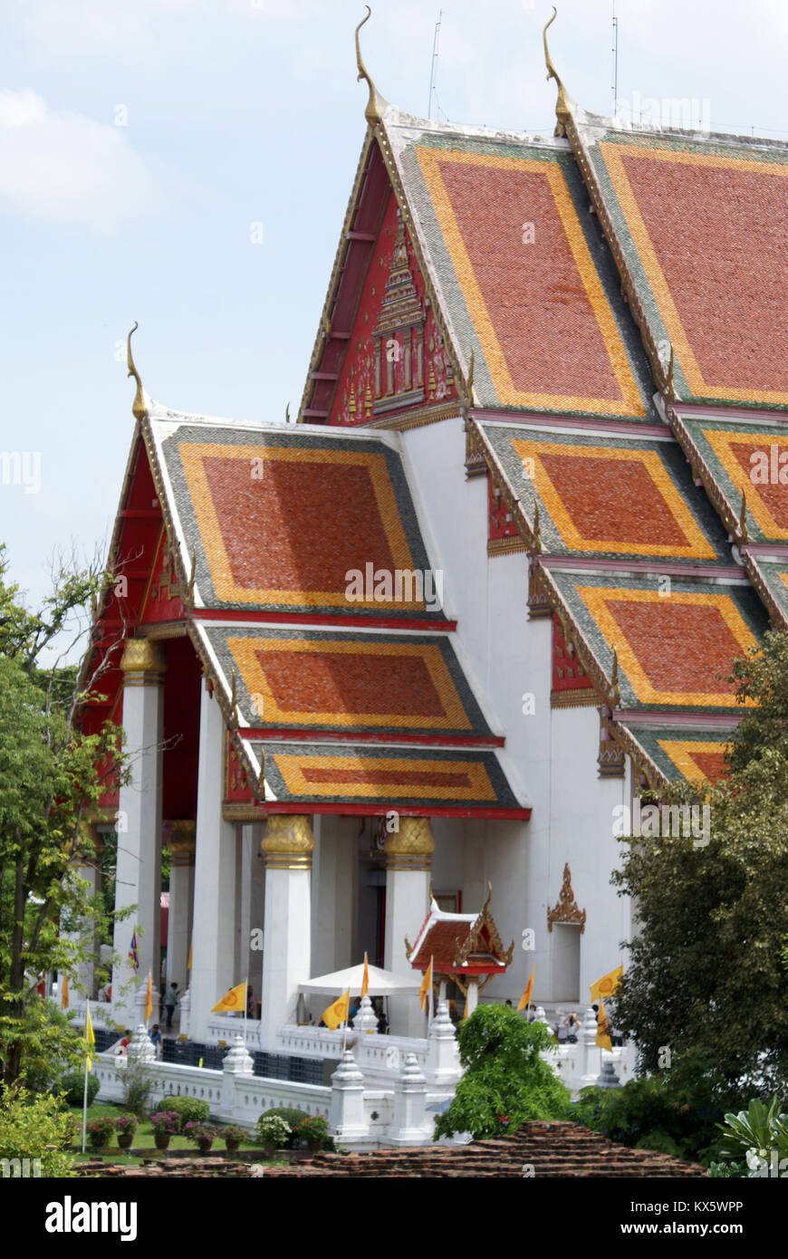 Eingang der Wihan Phra Mongkhon Bophit Stockfoto