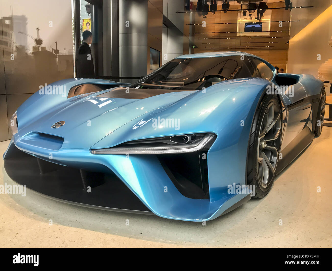 Shanghai, Shanghai, China. 8 Jan, 2018. Der elektrische supercar Nio EP 9 In einer Shopping Mall in Shanghai, 8. Januar 2018 gesehen werden kann. Credit: SIPA Asien/ZUMA Draht/Alamy leben Nachrichten Stockfoto