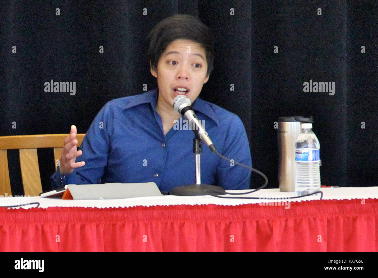 Die Universität von Utah bewirtet seine jährliche Veterans Day tribute Nov. 11, 2013. Veranstaltungen inklusive einem Panel über Frauen in bekämpfen; eine Preisverleihung für die Student Veteran des Jahres; Anerkennung für 11 Veteranen aus dem Zweiten Weltkrieg, Korea, und Vietnam; und ein Mittagessen diese Veteranen zu ehren und zu danken, Anhänger der Arbeitgeber Unterstützung des Schutzes und der Reserve. Stockfoto