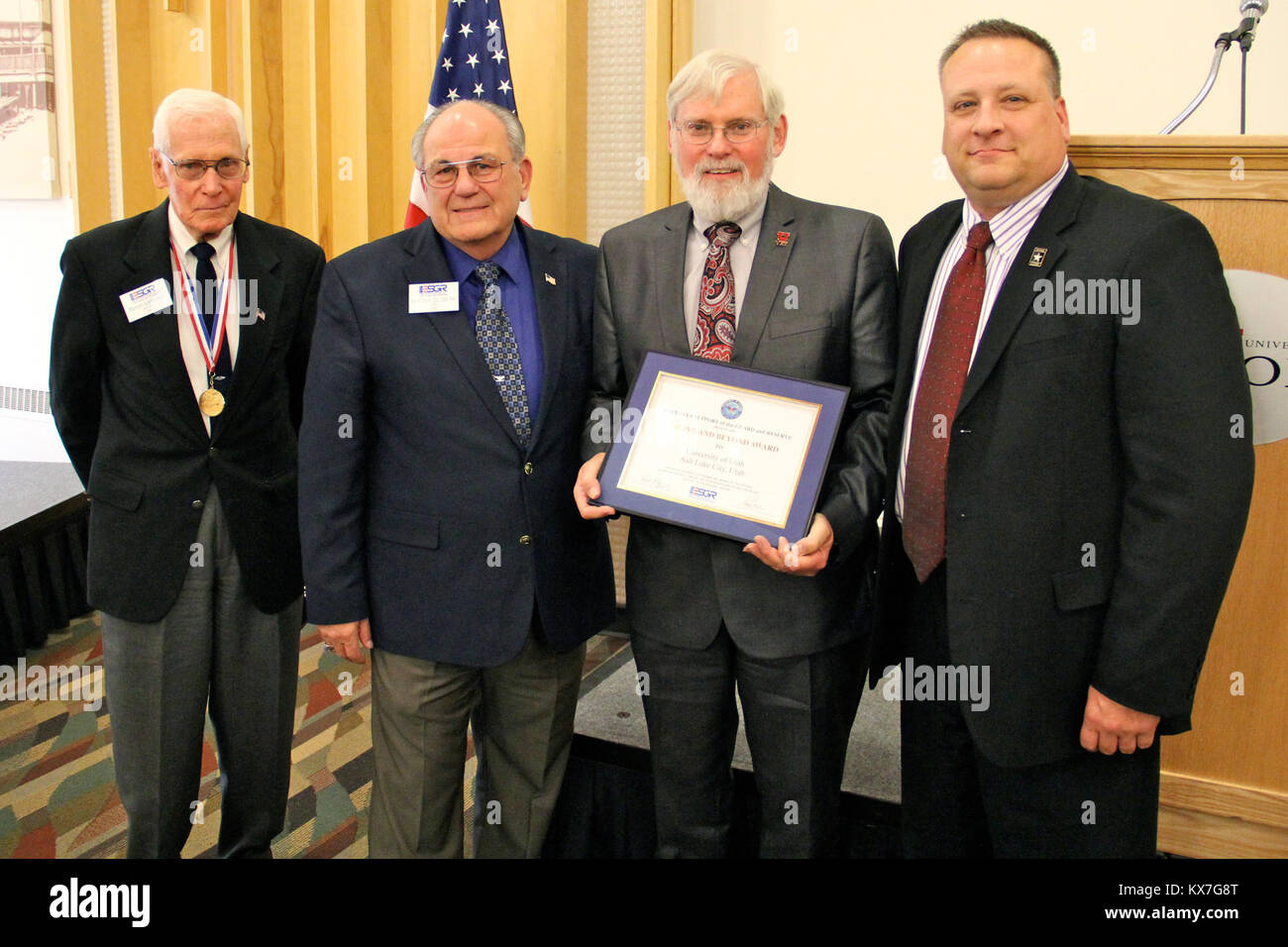 Die Universität von Utah bewirtet seine jährliche Veterans Day tribute Nov. 11, 2013. Veranstaltungen inklusive einem Panel über Frauen in bekämpfen; eine Preisverleihung für die Student Veteran des Jahres; Anerkennung für 11 Veteranen aus dem Zweiten Weltkrieg, Korea, und Vietnam; und ein Mittagessen diese Veteranen zu ehren und zu danken, Anhänger der Arbeitgeber Unterstützung des Schutzes und der Reserve. Stockfoto