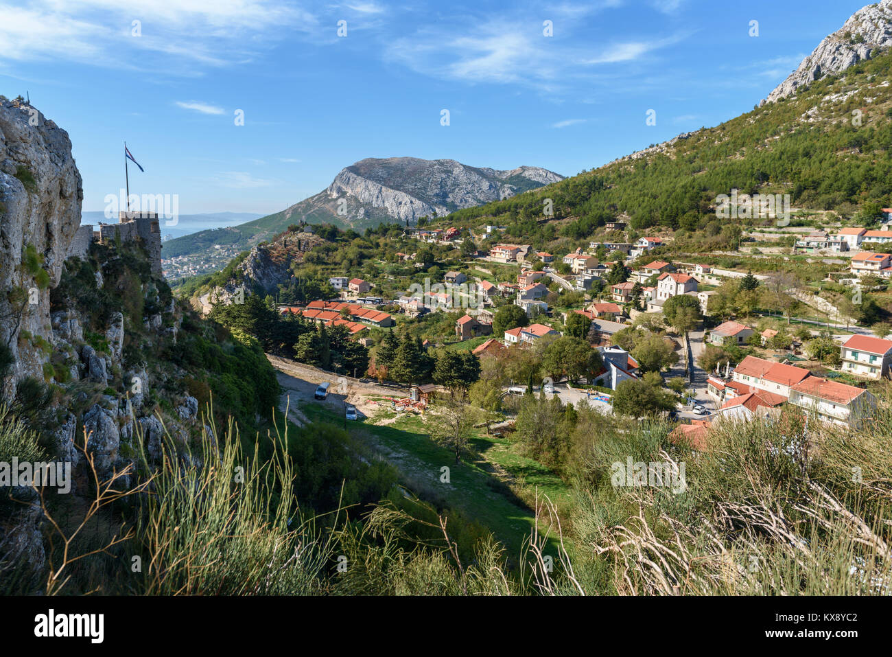 Klis Festung & Klis-Megdan Dorf in der Nähe von Split, Kroatien Stockfoto