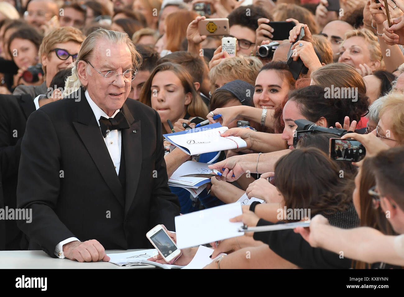 Donald Sutherland besucht die Premiere für die Freizeit suchenden während des 74. Filmfestival von Venedig, Italien. 3. September 2017 © Paul Treadway Stockfoto