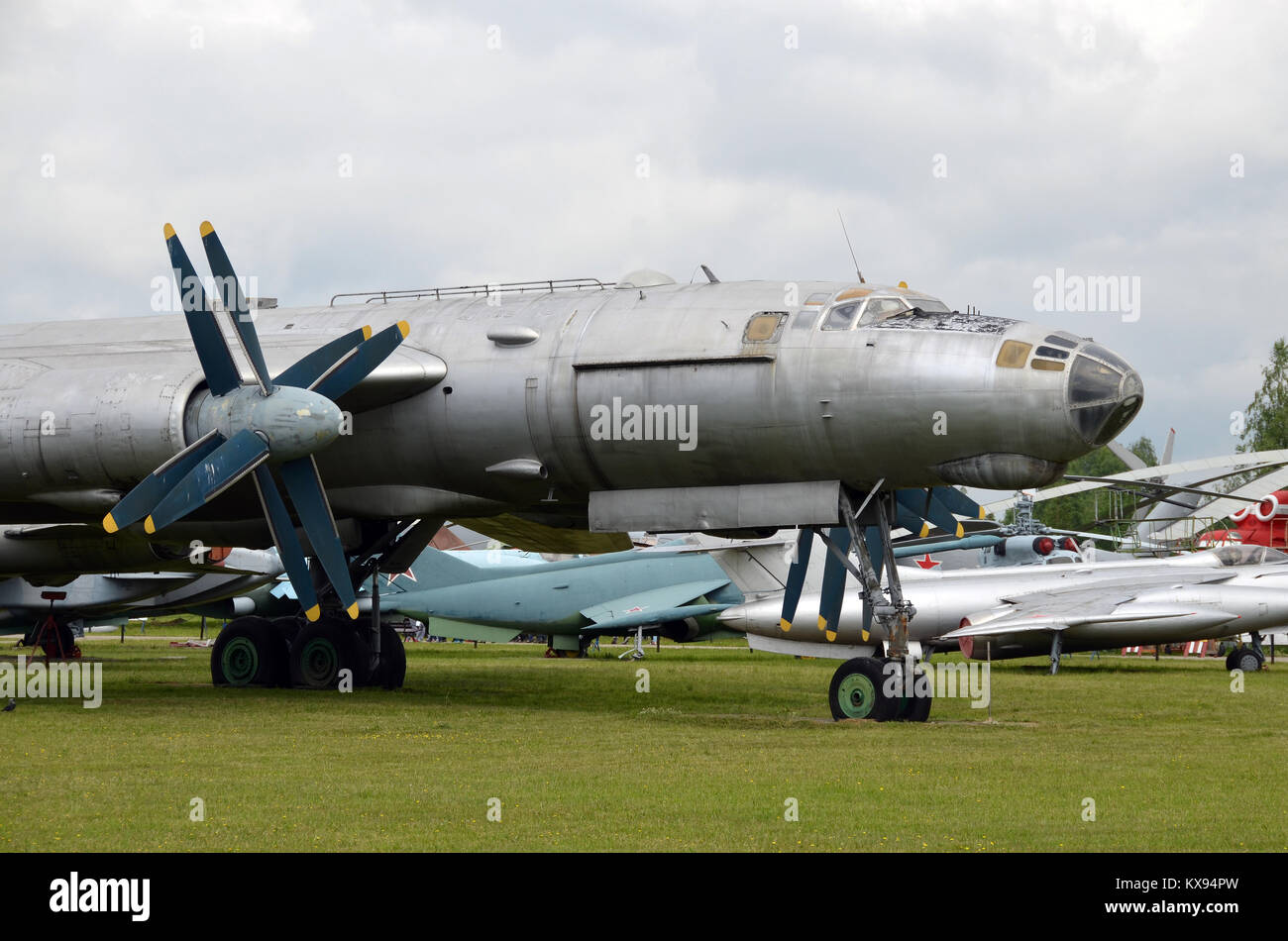Eine Tupolew Tu-95 "Bear" Long range Bomber auf Anzeige im Museum Monino. Stockfoto
