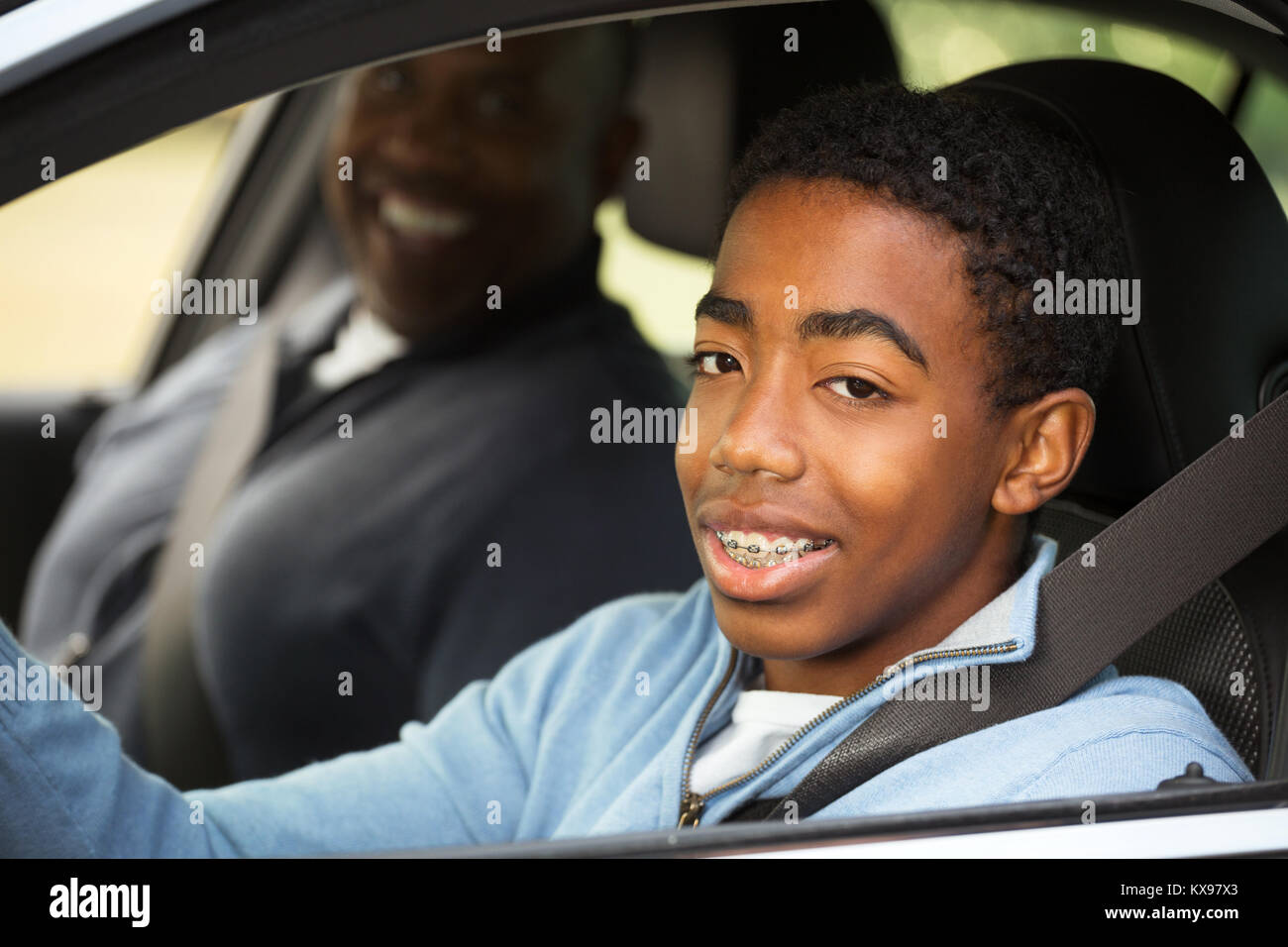 Vater Lehre, sein Sohn, wie zu fahren. Stockfoto