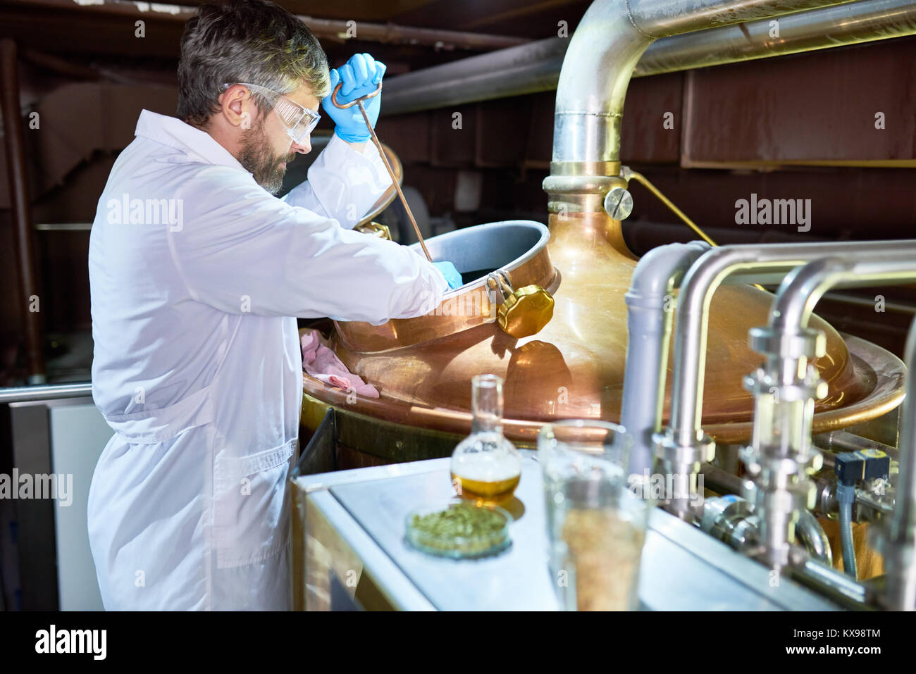 Fermentation laboratory -Fotos und -Bildmaterial in hoher Auflösung – Alamy
