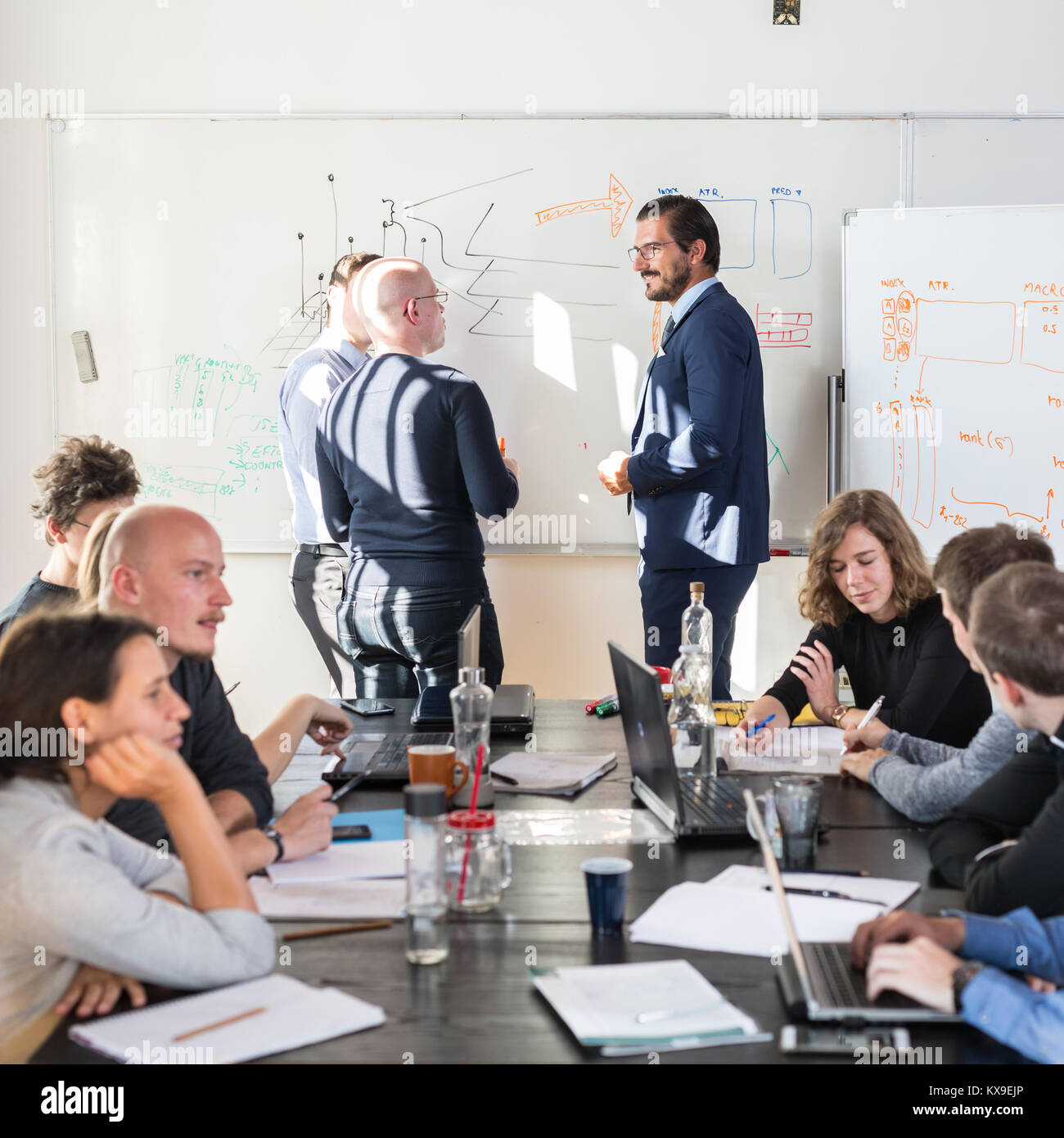 Entspannte IT Business Startup Unternehmen Team Meeting. Stockfoto