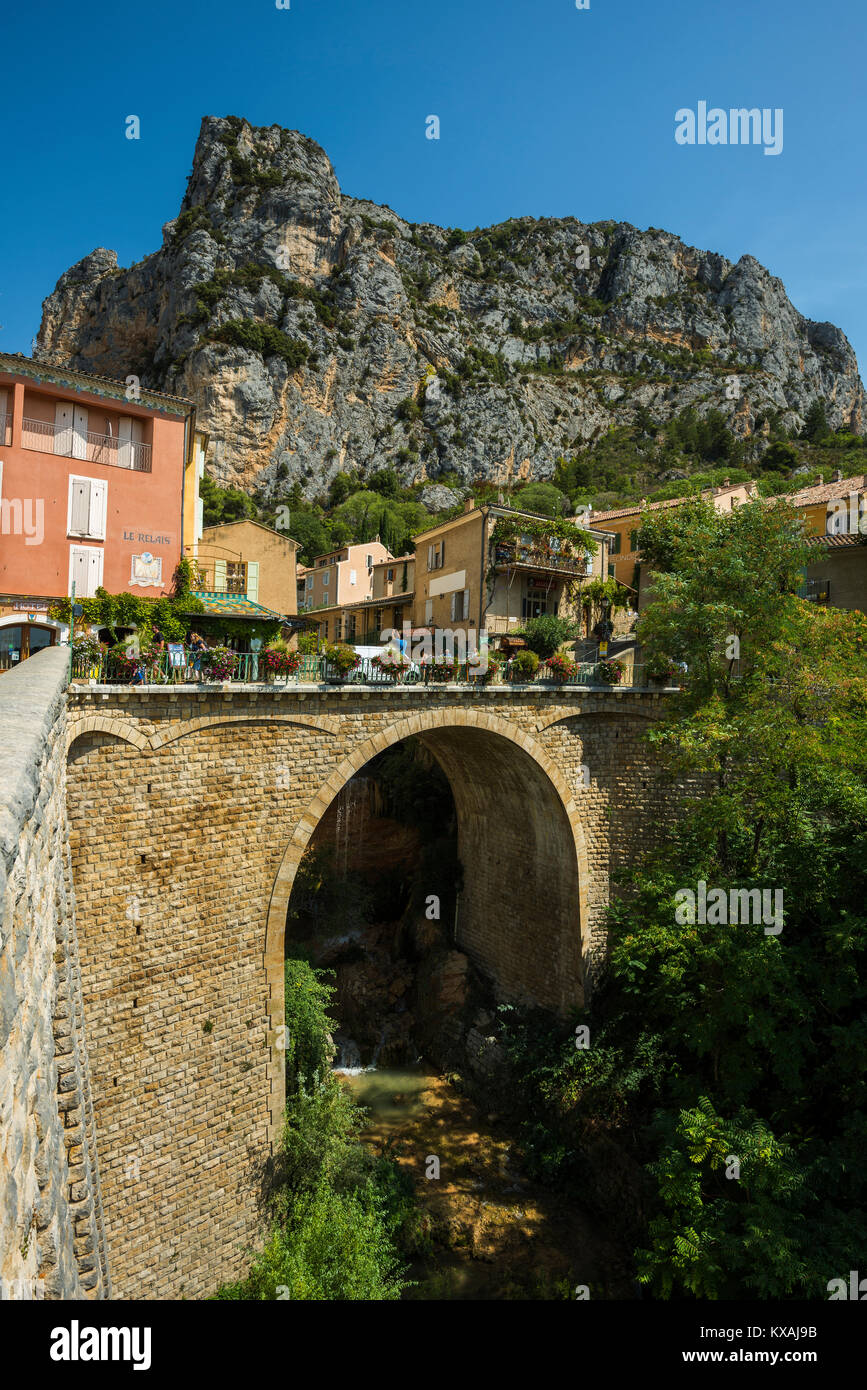 Moustiers St. Marie, Provence, Provence-Alpes-Côte d'Azur, Südfrankreich, Frankreich Stockfoto