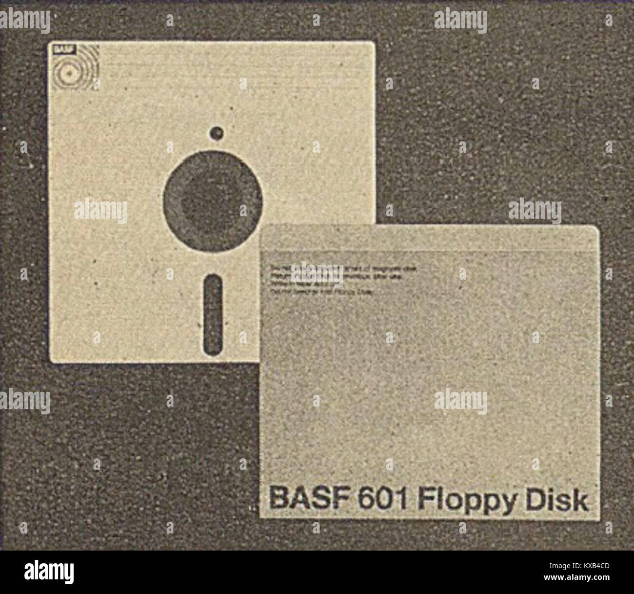 Die BASF 601 ist eine 1974 eingeführte 5,25-Zoll-Diskette zur Datenspeicherung in frühen Computersystemen. Es wurde von BASF, einem deutschen Chemieunternehmen, produziert und war Teil der frühen Generation magnetischer Speichermedien, die im Personal- und Business-Computing eingesetzt werden. Stockfoto