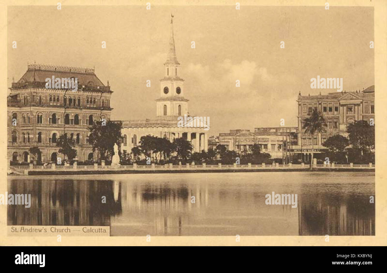 Die St. Andrew’s Church, die sich auf dem Dalhousie Square (heute B.D. Bagh) in Kalkutta (Indien) befindet, ist eine anglikanische Kirche, die 1818-19 im georgianischen Stil erbaut wurde. Das Gebäude verfügt über eine weiße Fassade, Säulen und einen Turm und dient als einer der ältesten christlichen Gotteshäuser in der Stadt. Stockfoto