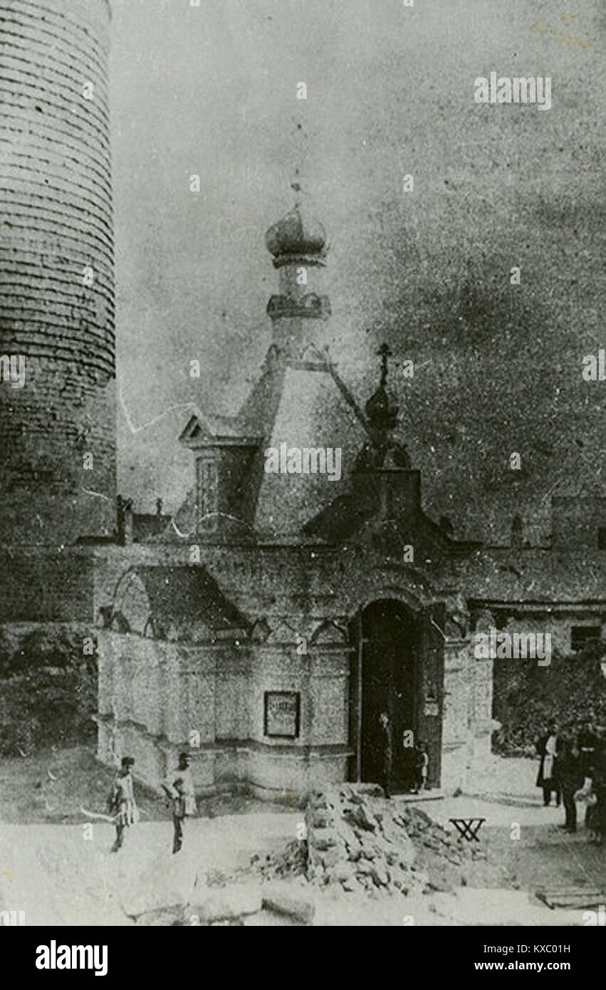 Dieses Foto zeigt die orthodoxe Kirche St. Bartholomäus in Baku, Aserbaidschan. Die im 19. Jahrhundert erbaute Kirche ist bekannt für ihr architektonisches Design und ihre Rolle in der religiösen und kulturellen Geschichte der Region. Stockfoto