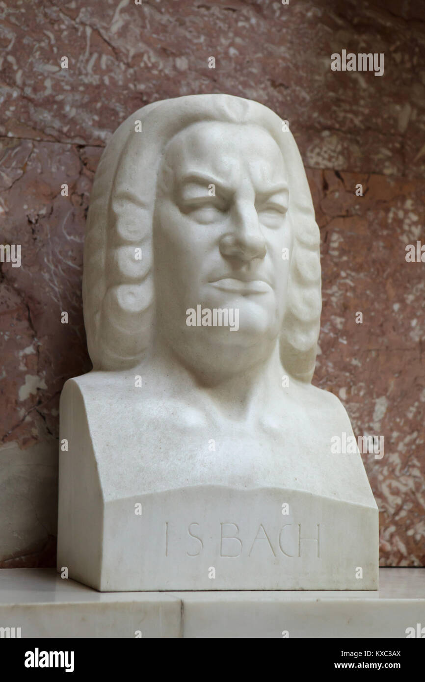 Deutsche Komponisten und Musikers Johann Sebastian Bach. Marmorbüste von deutschen Bildhauer Fritz Behn (1916) in die Hall of Fame in der Gedenkstätte Walhalla bei Regensburg in Bayern, Deutschland. Stockfoto